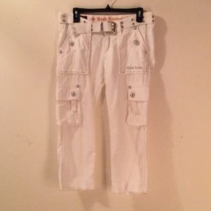 Rock revival women’s white cargo Capri